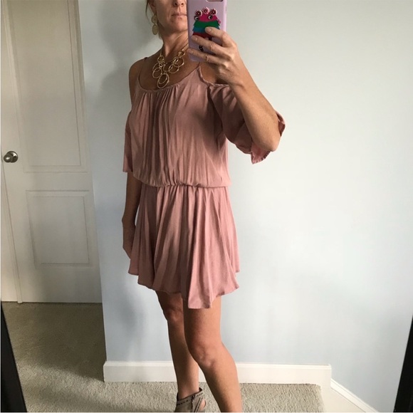 Cold Shoulder Romper - Picture 4 of 7
